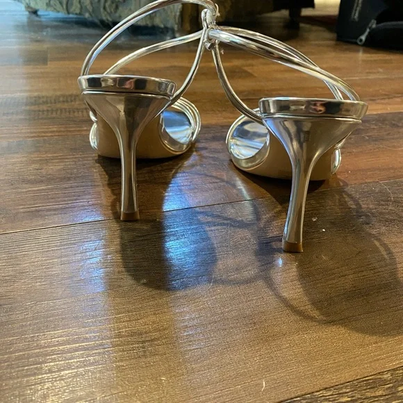 Marc Fisher 4inch heels size 7 - Picture 3 of 3